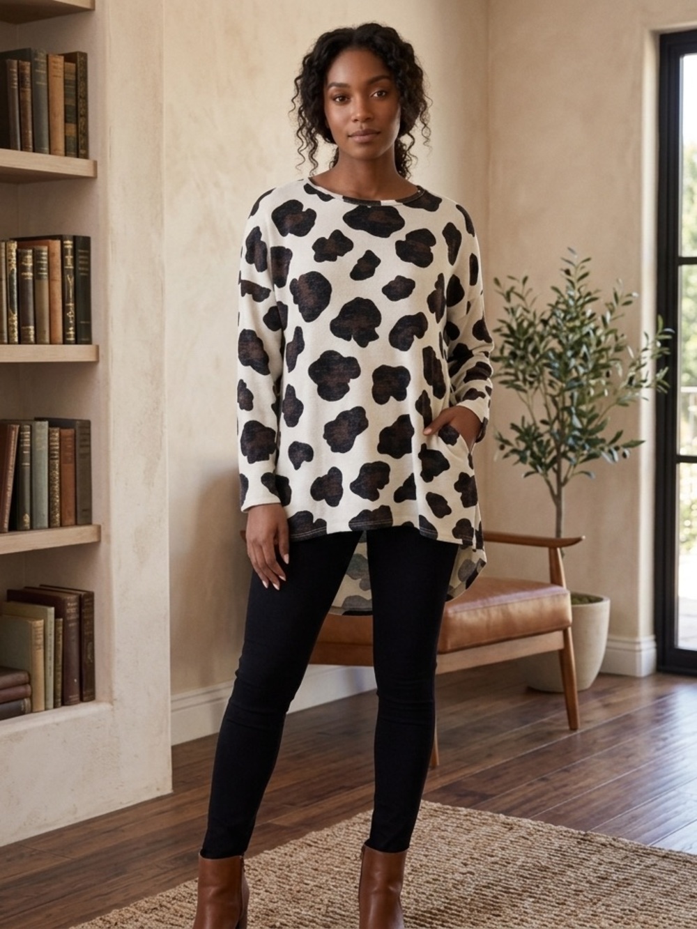 VIAMOR Animal Print Long Sleeve Sweater Women’s Large Beige Black Brown Pockets